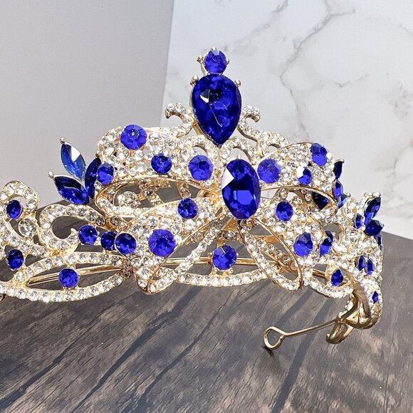 Vintage Blue Crown, Princess Tiara Wedding, Bridal, Prom, Pageant, Birthday gift - Picture 1 of 5